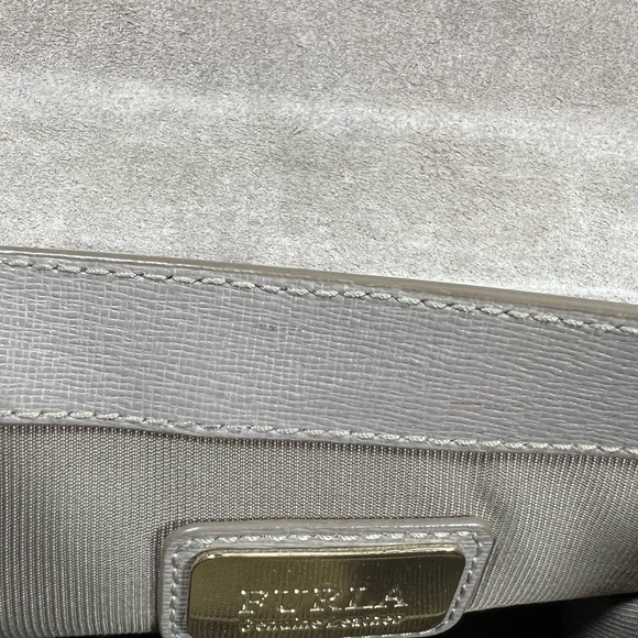 Furla Gray Crossbody Bag with Chain Strap and Metallic Clasp - Picture 5 of 5